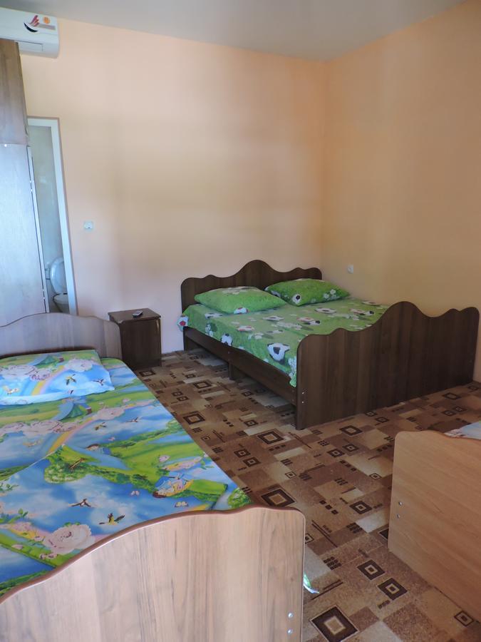 Guesthouse U Moti New Athos Eksteriør bilde